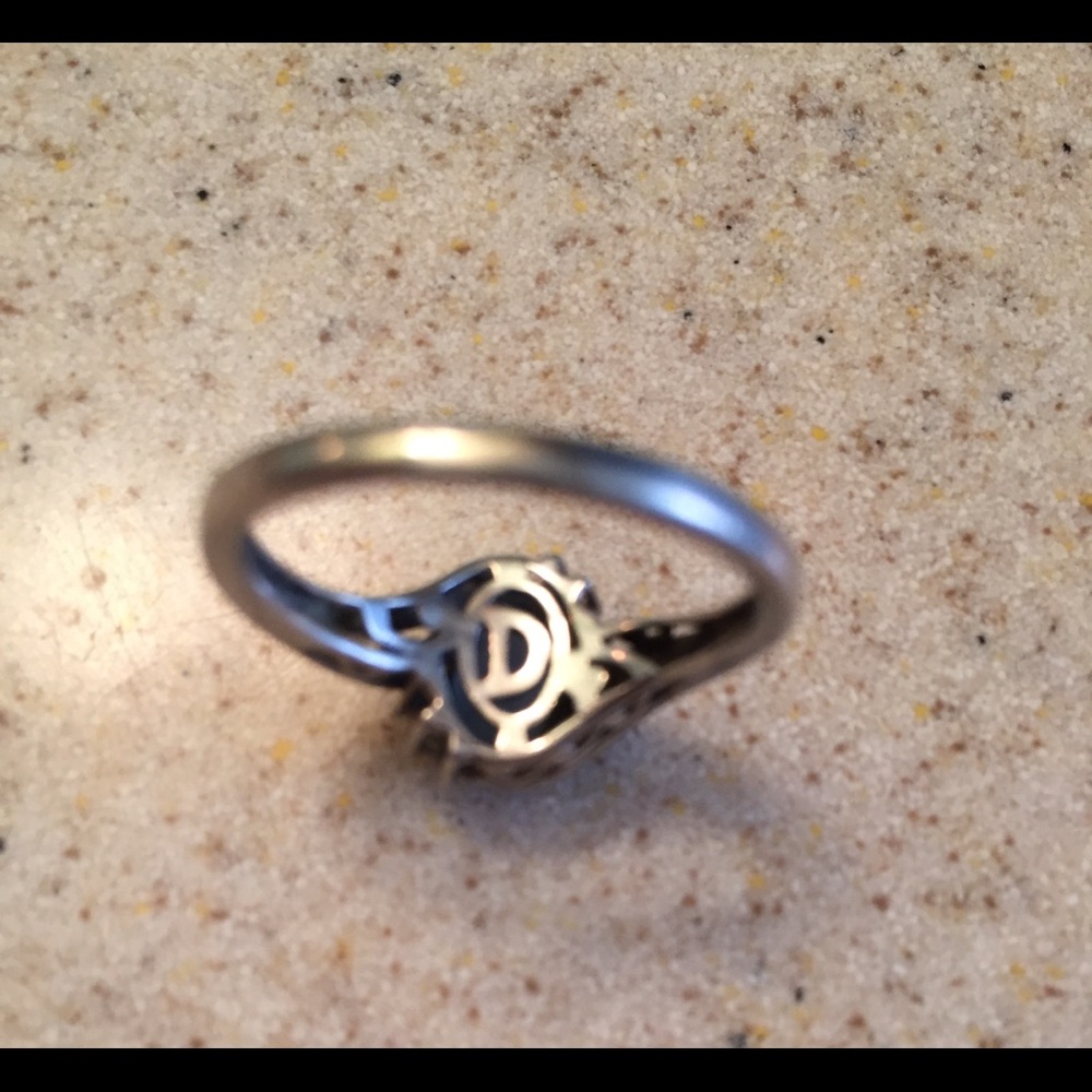 SOLD: Beautiful ring - Picture 6 of 6